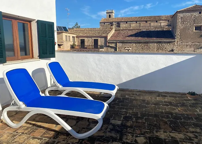 Casa Nuria, En El Centro, Al Lado De La Escalinata Del Calvario Para 6 Personas