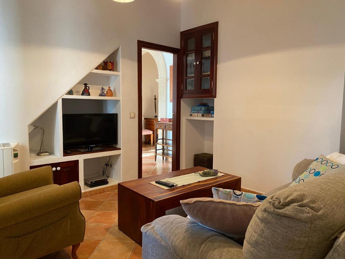 Casa Nuria, En El Centro, Al Lado De La Escalinata Del Calvario 6 Personas * Pollença