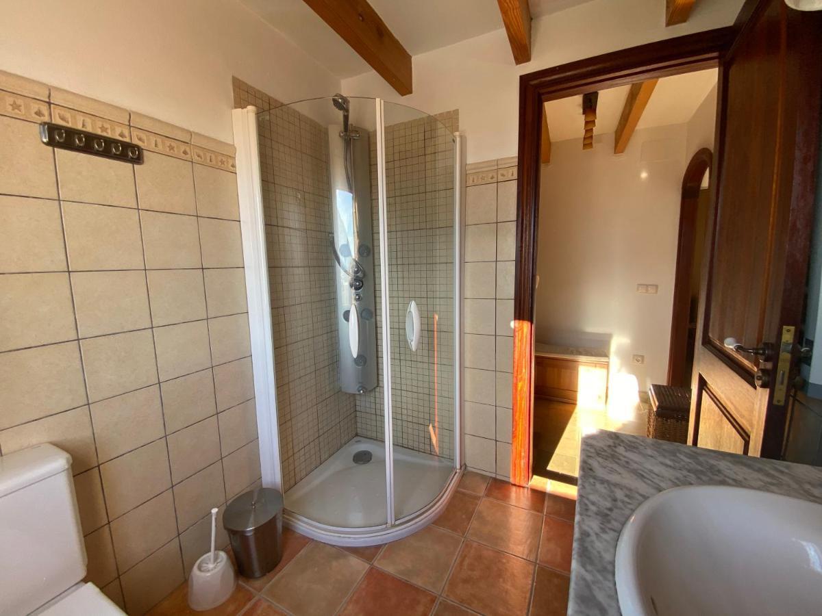 Casa Nuria, En El Centro, Al Lado De La Escalinata Del Calvario 6 Personas *